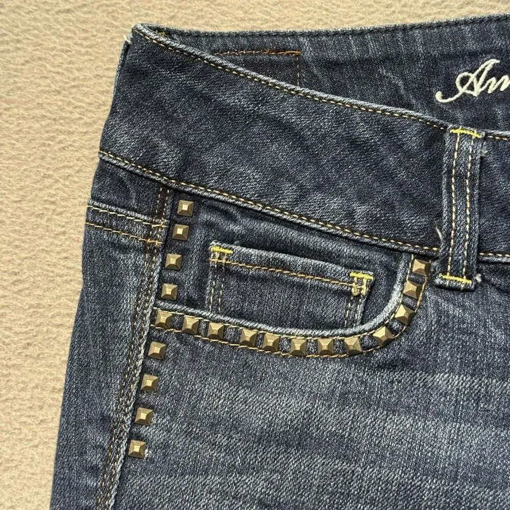 American Eagle Womens 2 Regular Artist Crop Jeans Dark Wash Studded Denim EUC